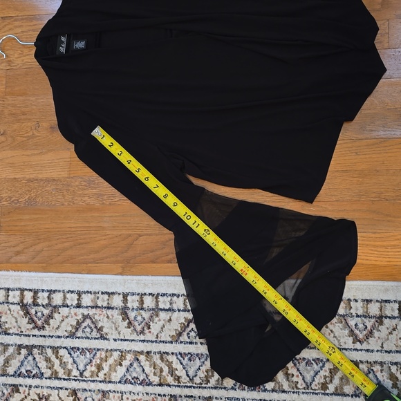 R&M COLLECTION BRAND WOMEN'S FANCY BLACK SHRUG SIZE LARGE - Picture 14 of 15